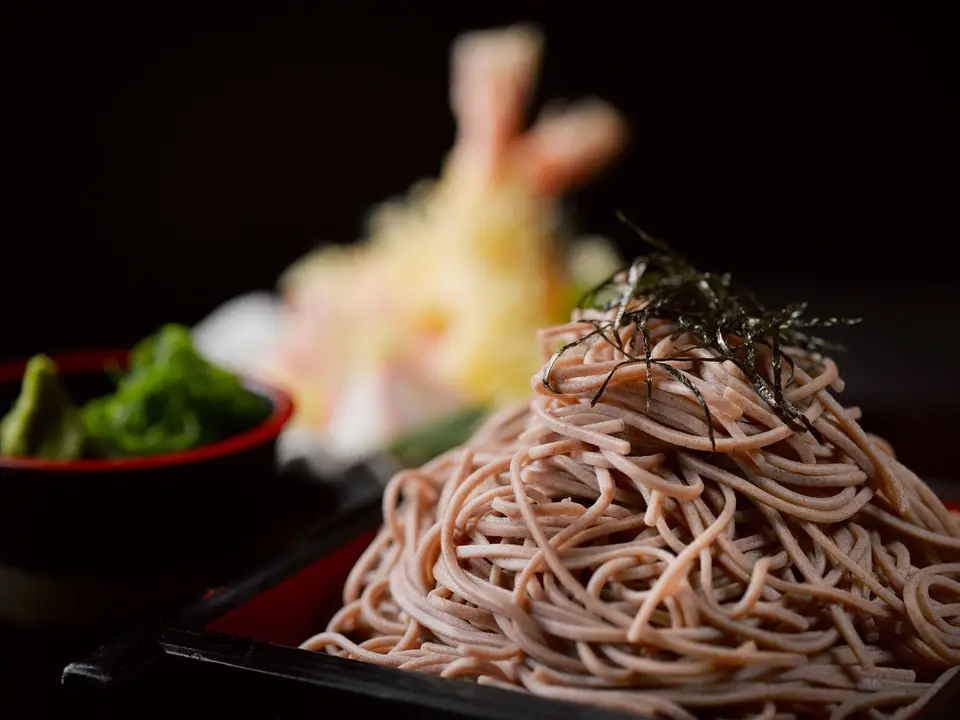 Soba noodles with nori and tempura