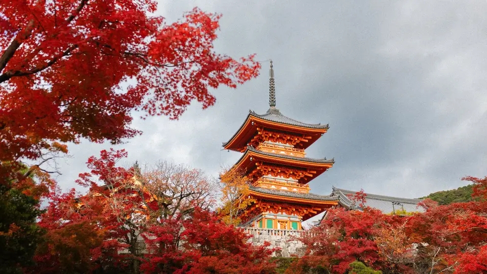 Kiyomizu-dera Temple surrounded by autumn colours