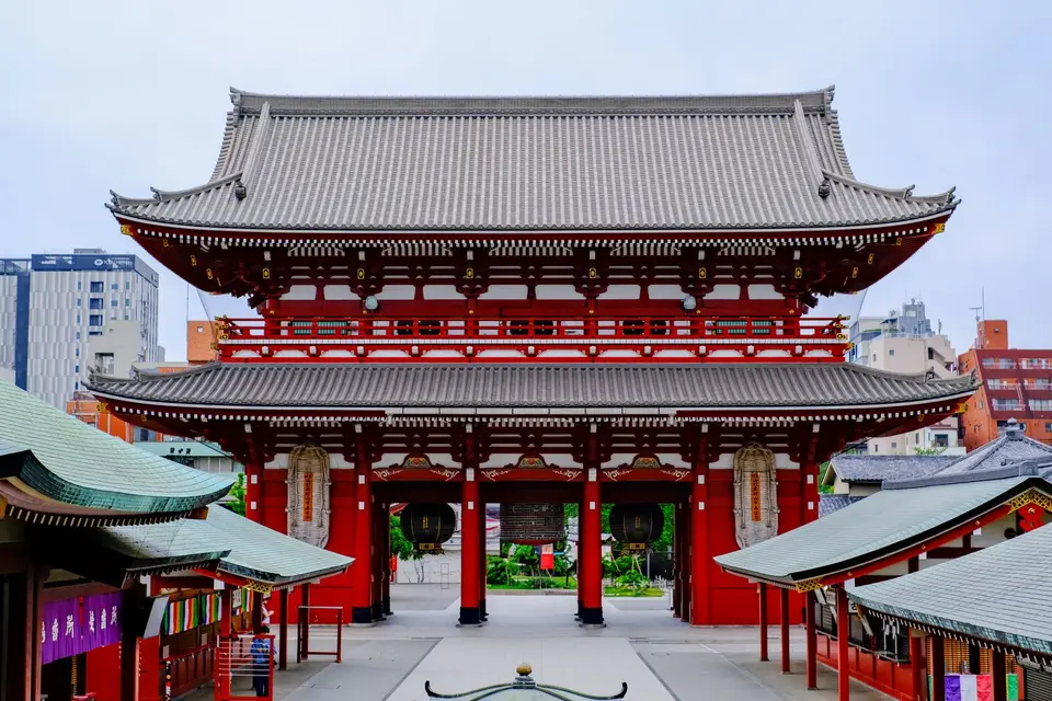 The main gate of Senso-ji Temple in Asakusa, Tokyo